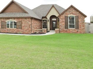 619 Joshua Dr, Tuttle, OK 73089