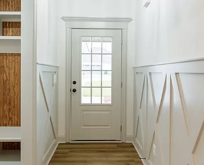 4047 Gramercy Dr — Photo 2