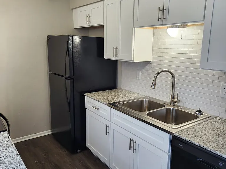 Casa Del Rey Apartments — Photo 26