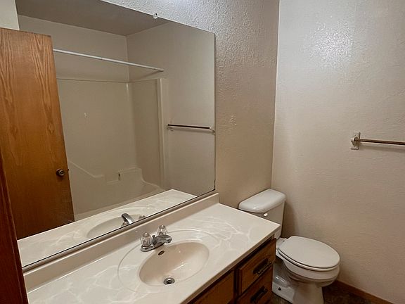 4th image of 6107 Grandview Dr APT 14