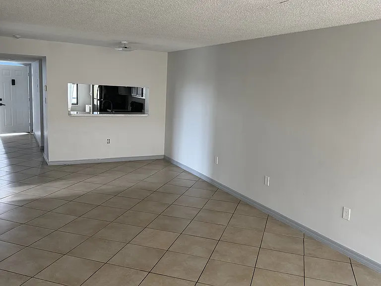 2424 W Tampa Bay Blvd #1 — Photo 16