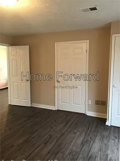 767 Maple Ave — Photo 5