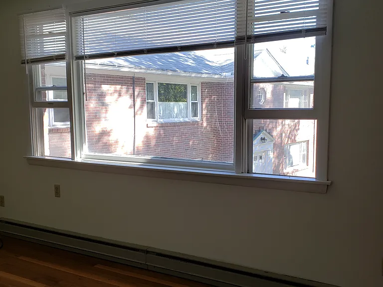26 Hallock St #7 — Photo 11