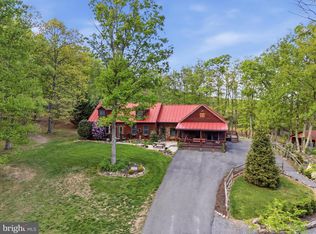 330 Sideling Mountain Dr, Paw Paw, WV 25434