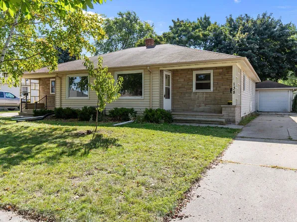 136 Langley Blvd, Neenah, WI 54956