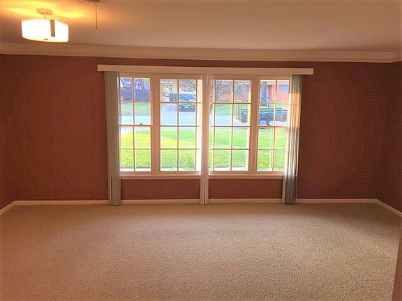 4th image of 5820 Trail Lake Dr