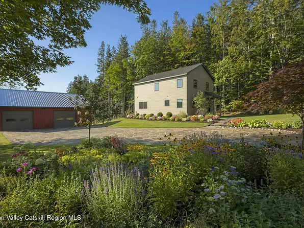 30 Ridge Lane, Hillsdale, NY 12529