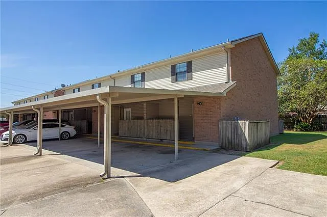 2 bed, 1.5 bath, 1250 sqft, $1,250 — Photo 1
