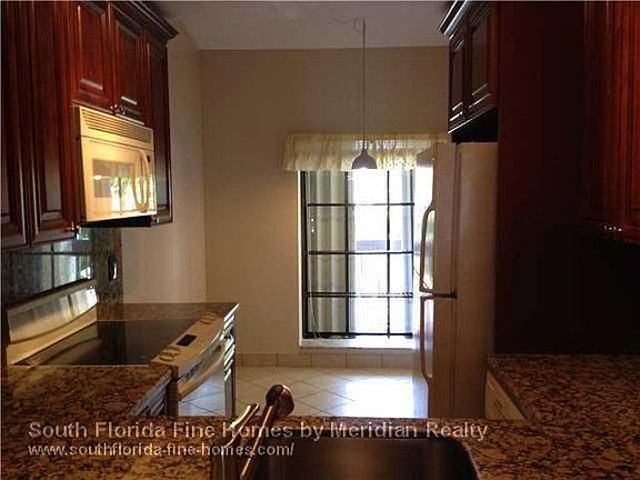 3rd image of 1913 SW 15th St APT 24