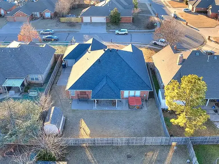 12916 Red Hawk Ln — Photo 2