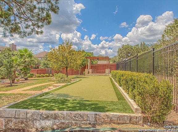 3rd image of 7615 Moss Brook Dr