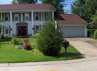 39955 Burton Ct, Novi, MI 48375