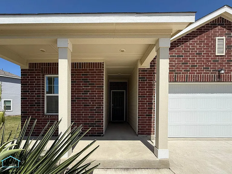 5843 Gulf Mdw — Photo 3