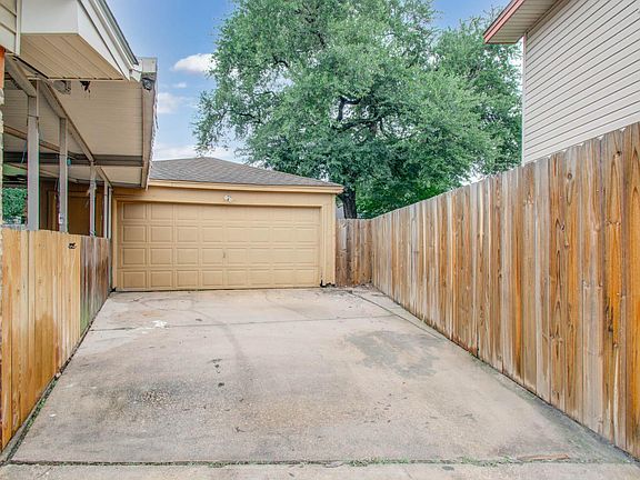 5th image of 510 Mistywood Dr