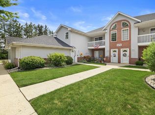 1276 Village Centre Dr UNIT 7, Kenosha, WI 53144