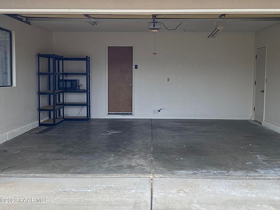 3rd image of 3660 N Lynn Dr
