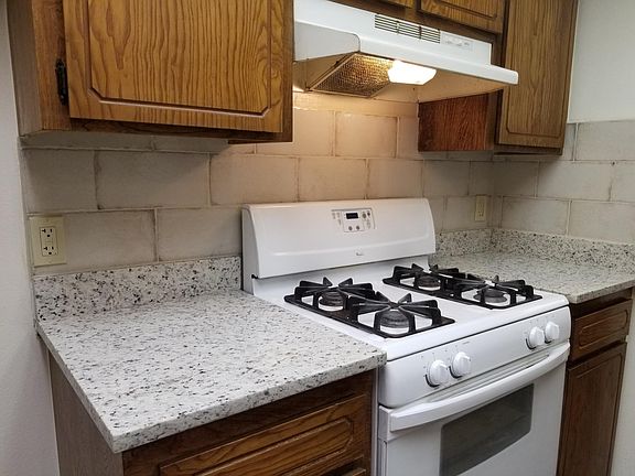 New granite countertop and back splash