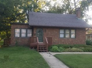202 6th Ave, Mendota, IL 61342