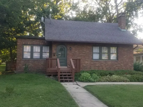 202 6th Ave, Mendota, IL 61342