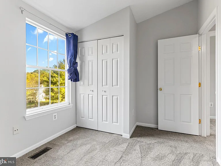 1232 Quaker Ridge Dr — Photo 17