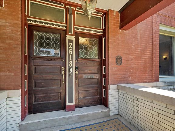 4th image of 2618 S Compton Ave