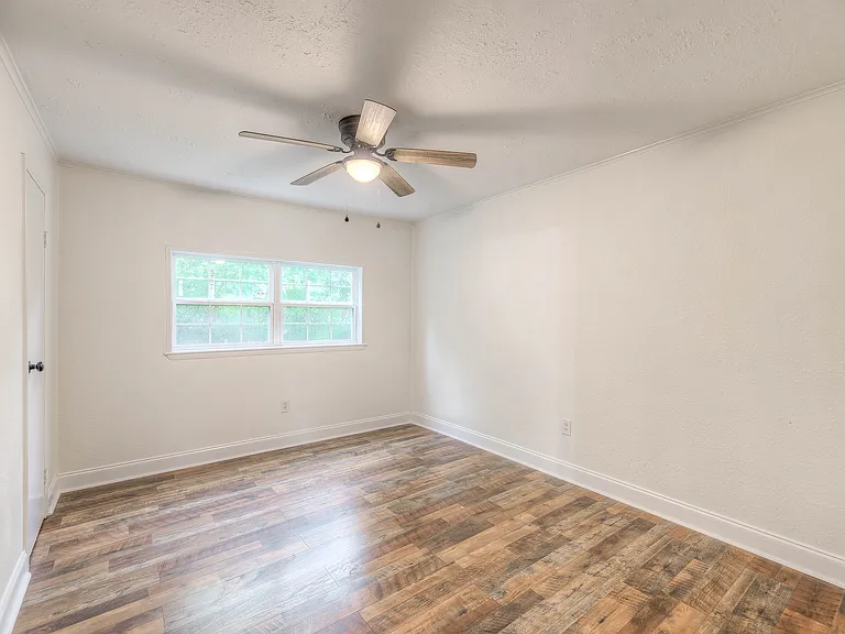 289 Hummingbird Estate Ln — Photo 8