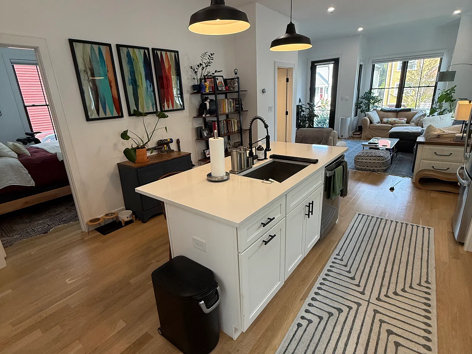 2 bed, 1200 sqft, $4,100 — Photo 3