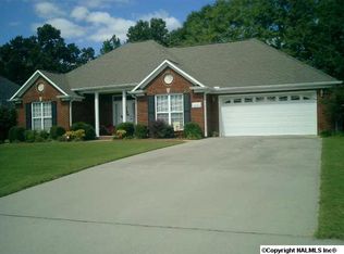 607 Sherry St NE, Hartselle, AL 35640