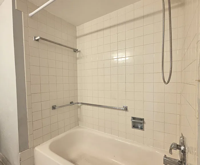 1849 Maravilla Ave #A14 — Photo 16