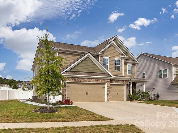 2nd image of 111 Sweet Leaf Ln