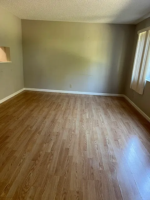 2 bed, 870 sqft, $2,200 — Photo 4