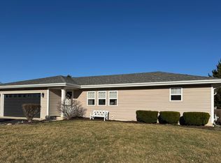 924 S Bentley Rd, New Lenox, IL 60451