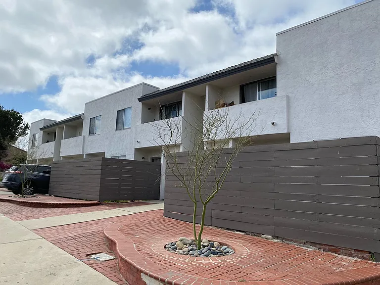 4444 Redwood St — Photo 2