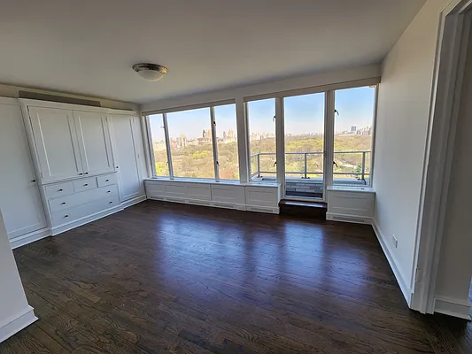 Rented by essential NEW YORK Real Estate | media 65