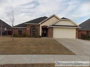 412 Merced St, Burleson, TX 76028