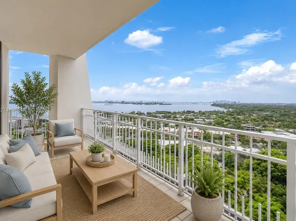 1000 Quayside Ter #10-TS, Miami, FL 33138