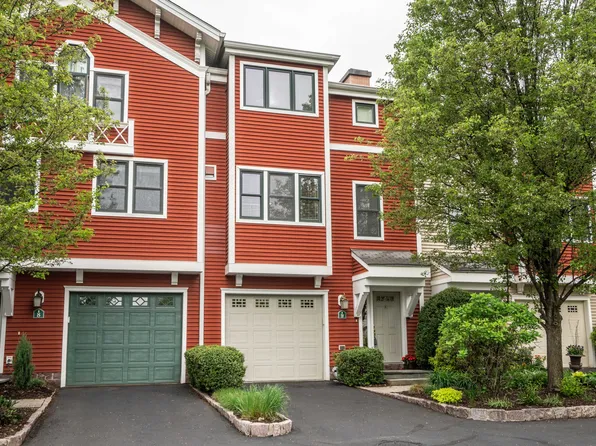 645 Prospect Avenue #9, West Hartford, CT 06105