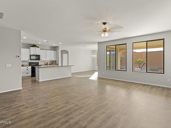 5th image of 26861 W ADAM Avenue