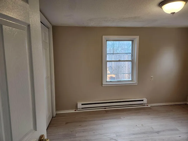 212 E Marshall St — Photo 14