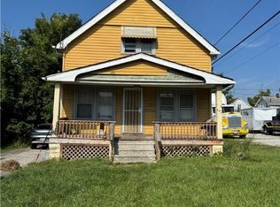 4562 Lee Rd, Cleveland, OH 44128