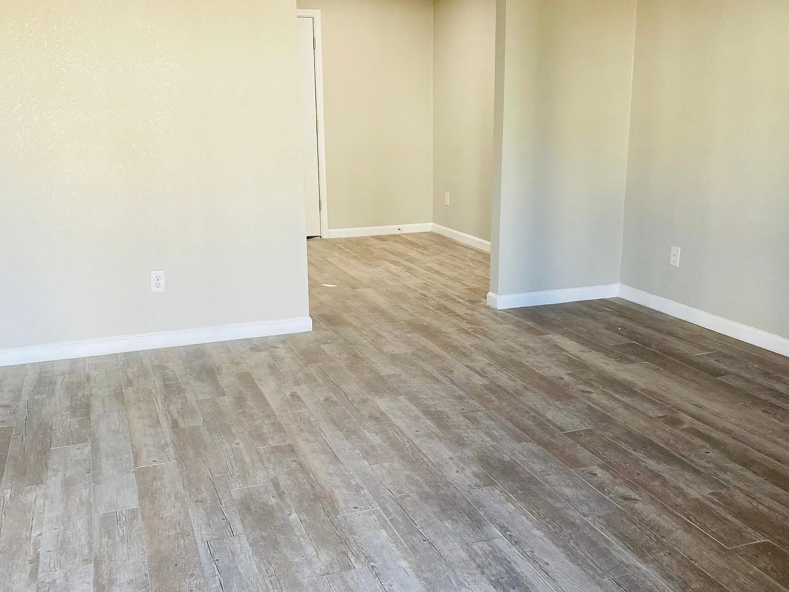 2 bed, 1.5 bath, $1,195 — Photo 2