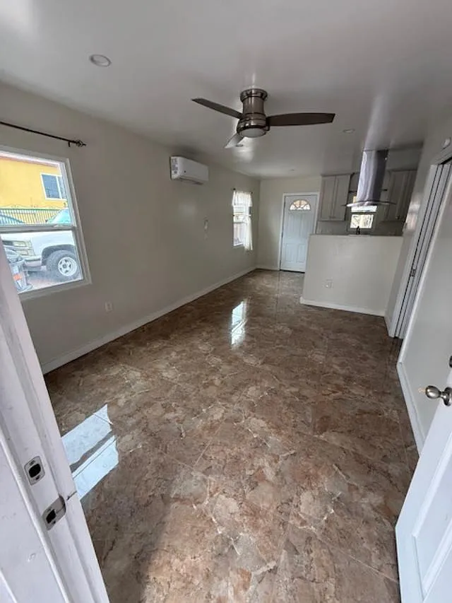 Building Photo - 2461 Sumac Dr #2461