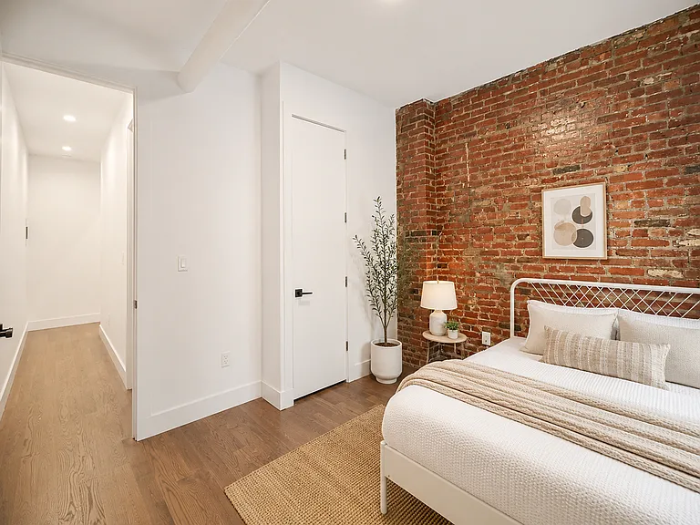 22 Granite St #1A — Photo 6