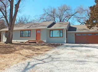 1127 E 1200th Rd, Lawrence, KS 66047