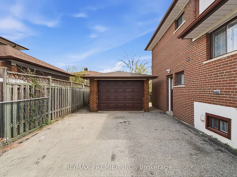 55 Plunkett Rd — Photo 38