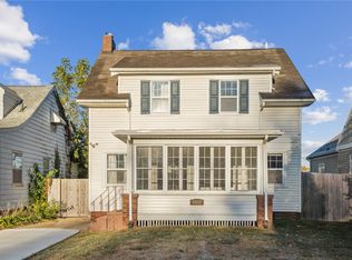 2426 C Ave NE, Cedar Rapids, IA 52402