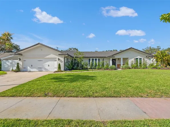 460 Althea Rd, Belleair, FL 33756