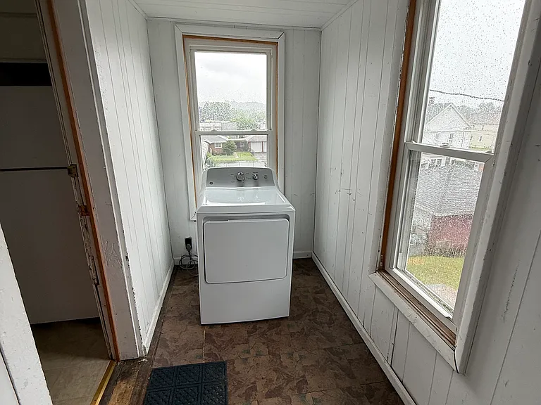 103 Van Schaick Ave #1 — Photo 10