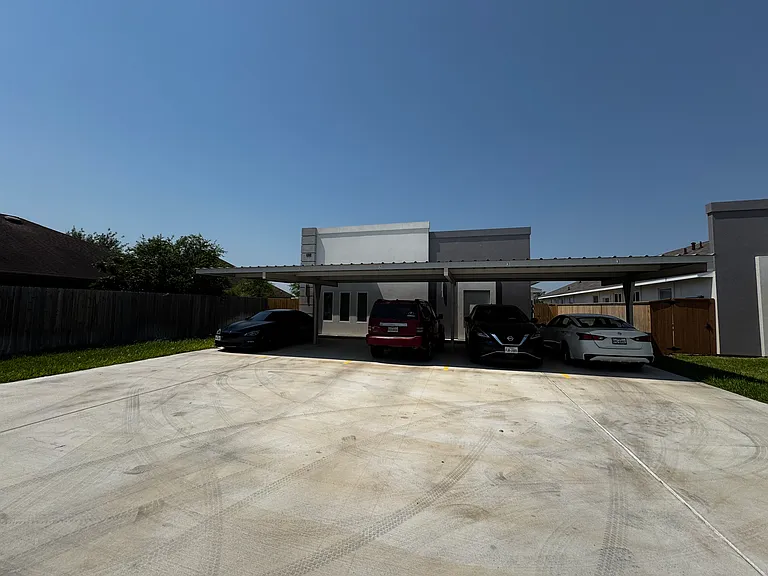 3121 W Driftwood St #1 — Photo 11