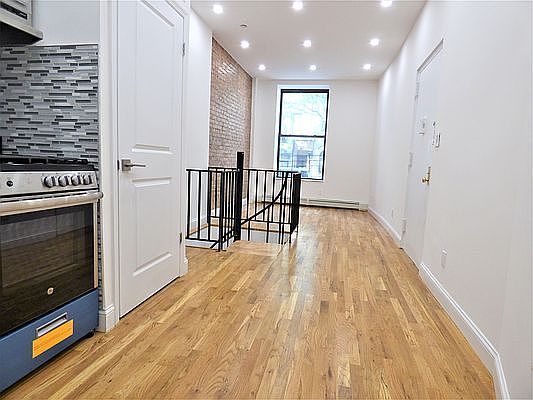 1st image of 304 E 91st St APT 1A